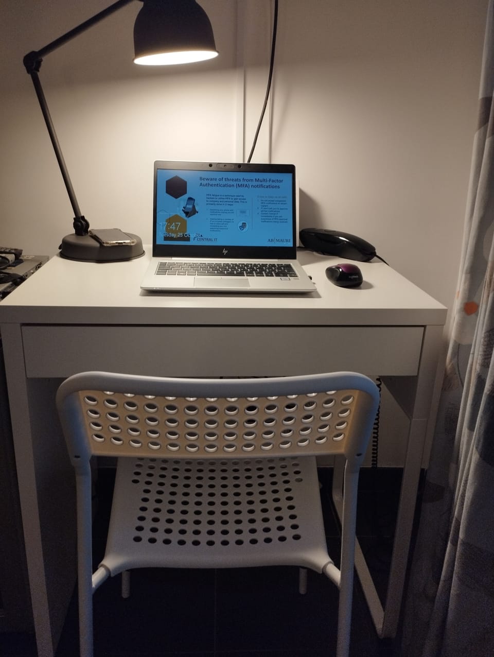 office desk 