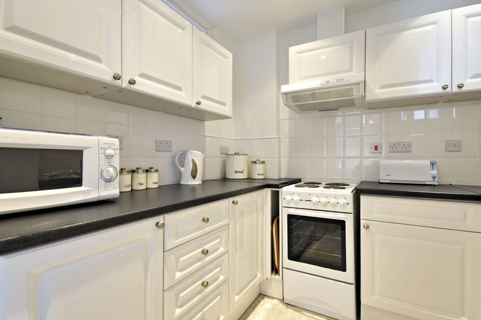 Bright clean Kitchen
