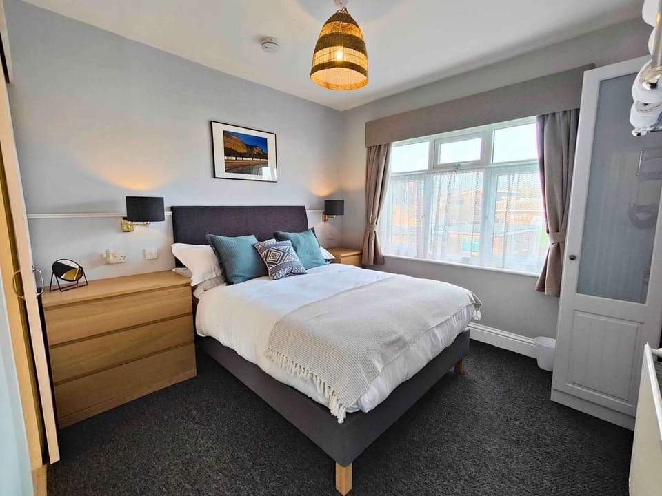 KATHARINE APARTMENT KING BEDROOM