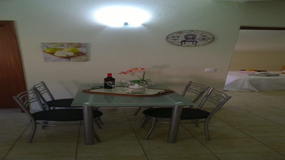 Dinning table
