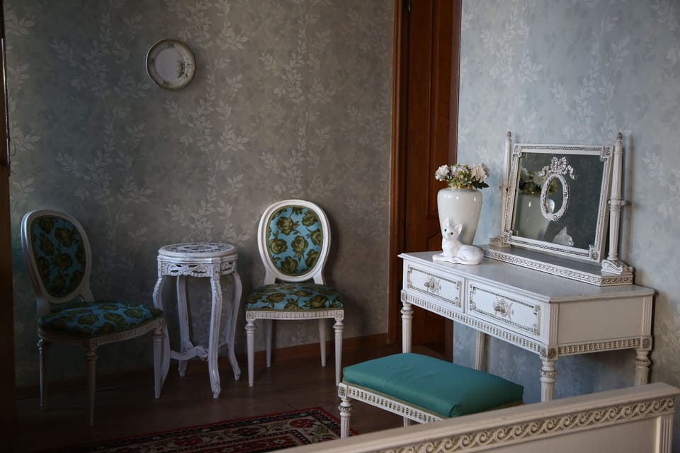 Guestroom interior