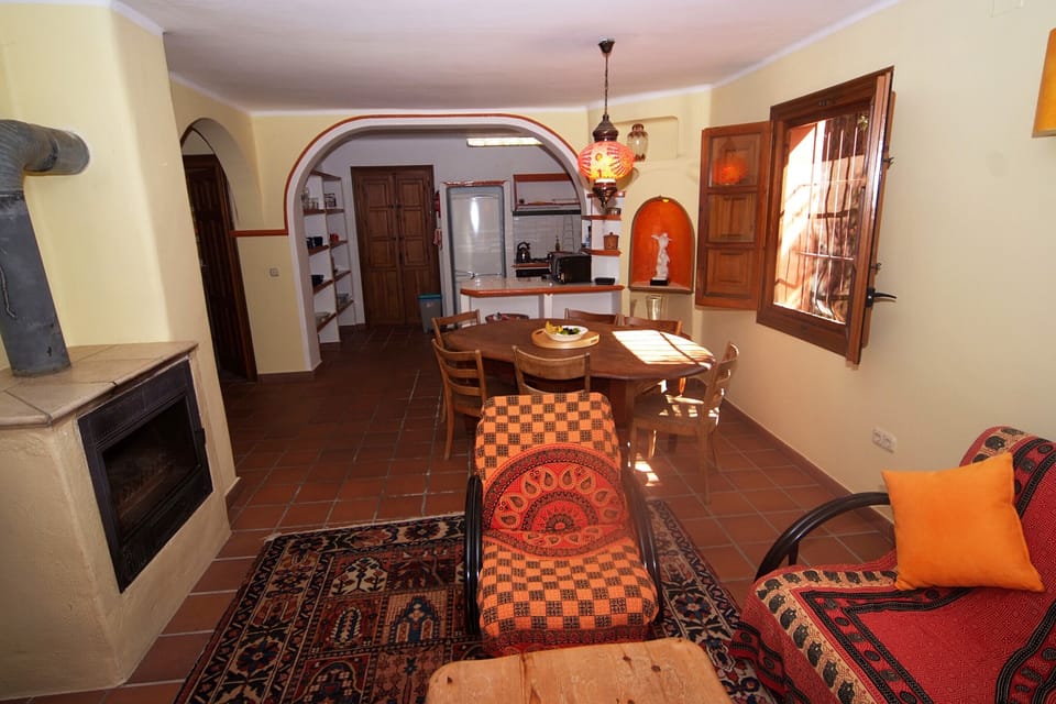 Lounge and dining area looking through to the kitchen