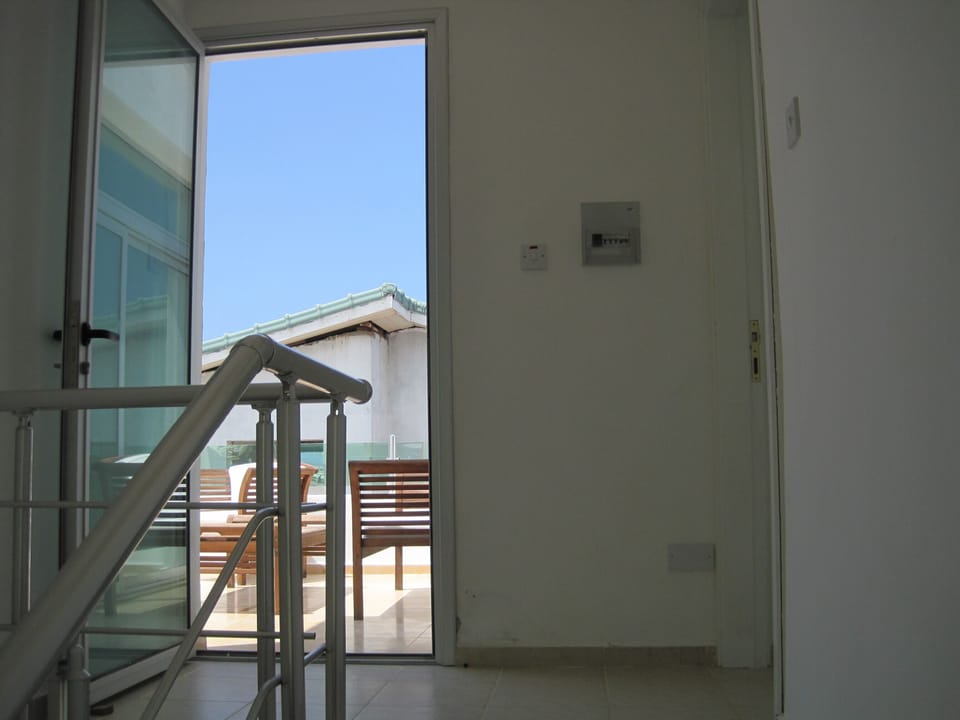 Access to upstairs terrace 