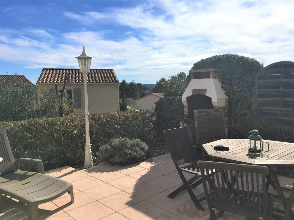 Enjoy outdoor living in a spacious garden