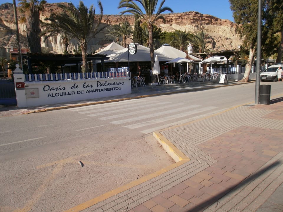 Oasis Bar/Restaurant 