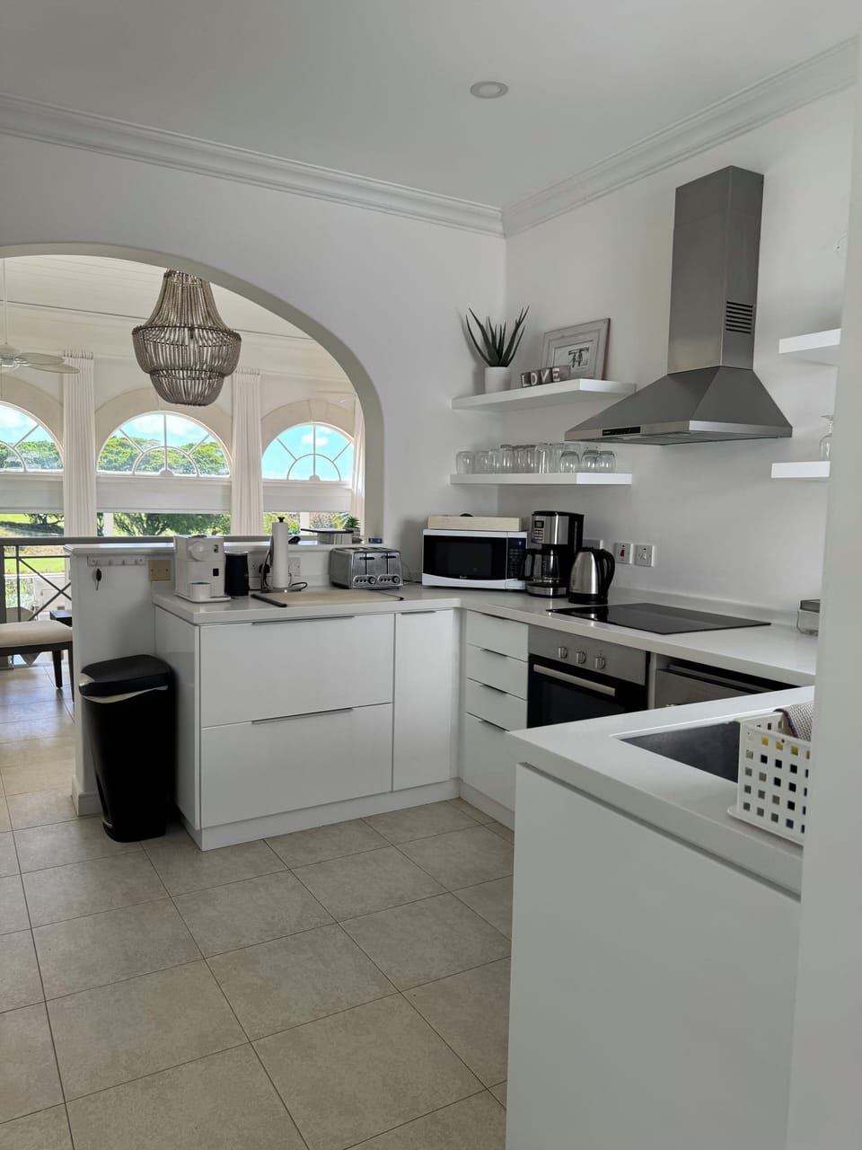 Fully fitted kitchen including dishwasher and wine fridge.