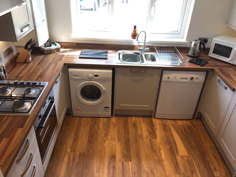 Clematis Kitchen
