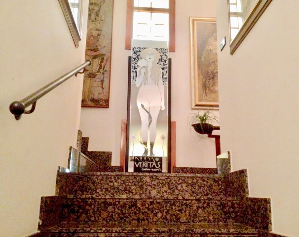 Hall detail, stained glass dedicated to Gustav Klimt