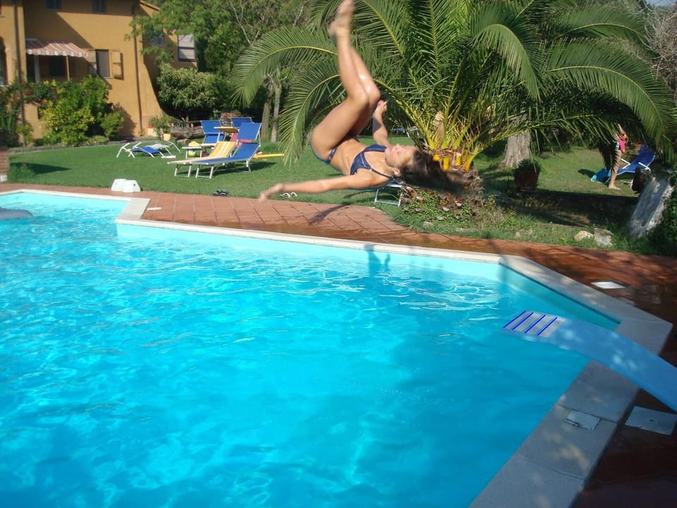 Someone  is diving