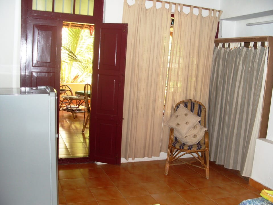 Studio 2