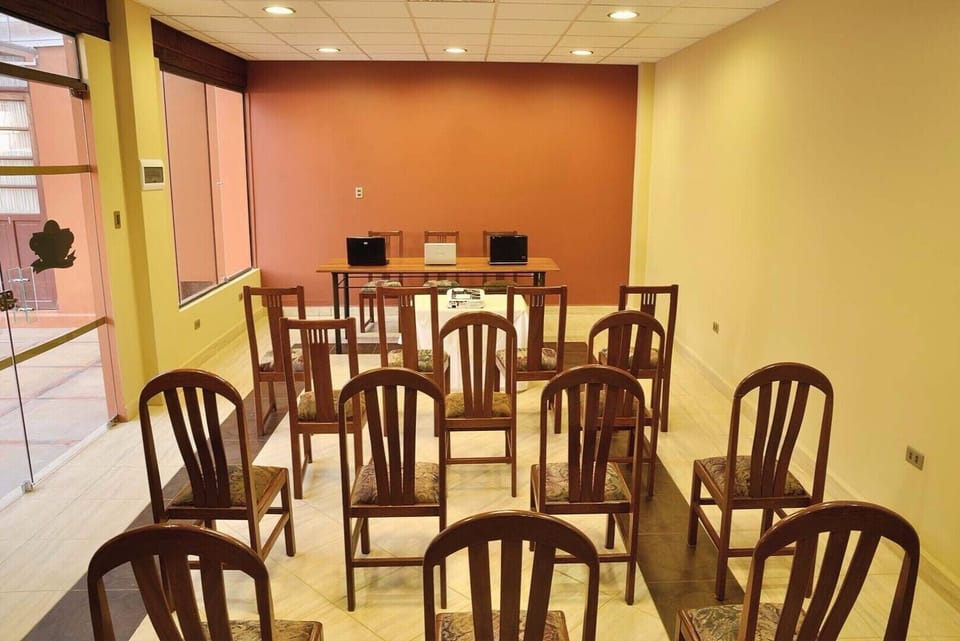 Meeting facility