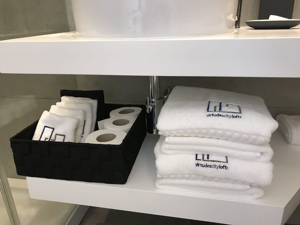 Bathroom amenities