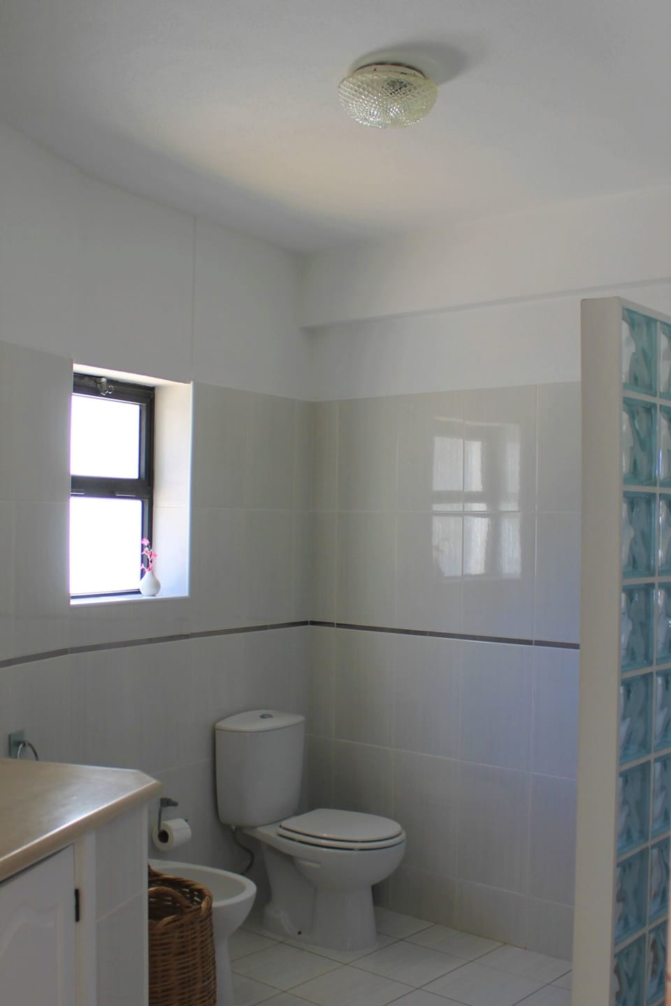 Master bedroom en-suite