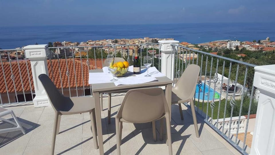 Panoramic terrace
