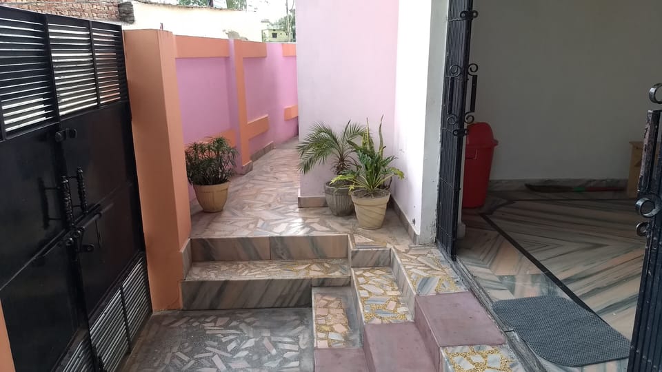 Entrance to the property - left hand side view