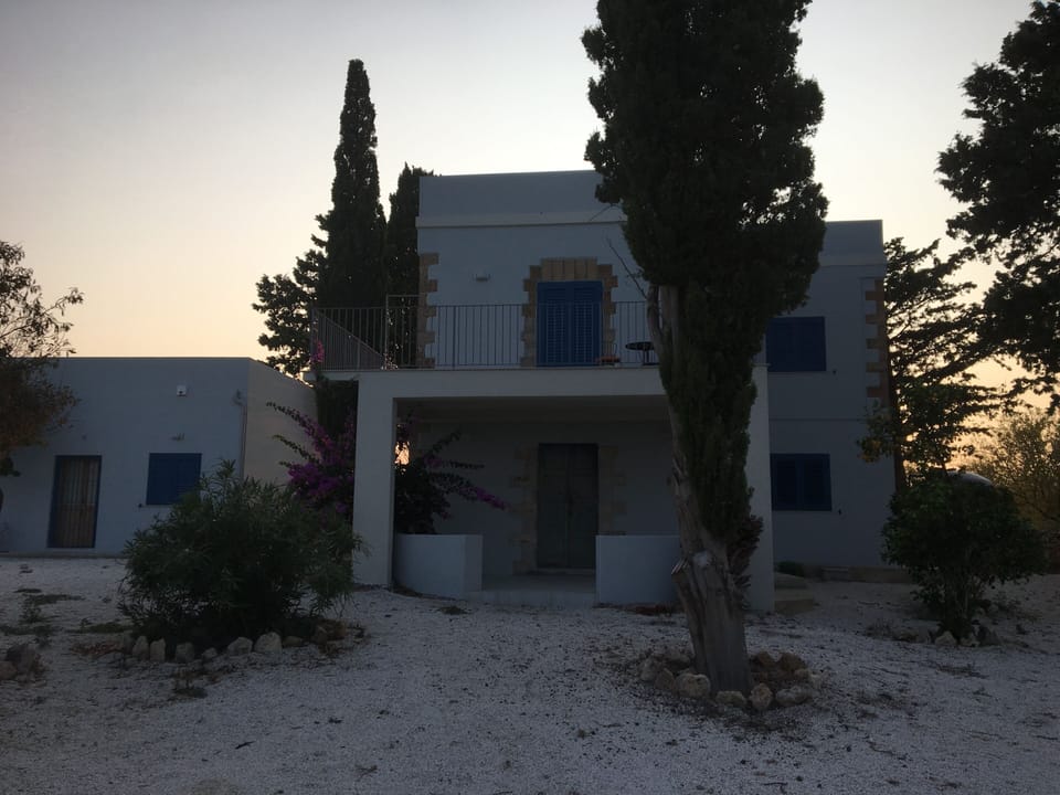 House and Guesthouse