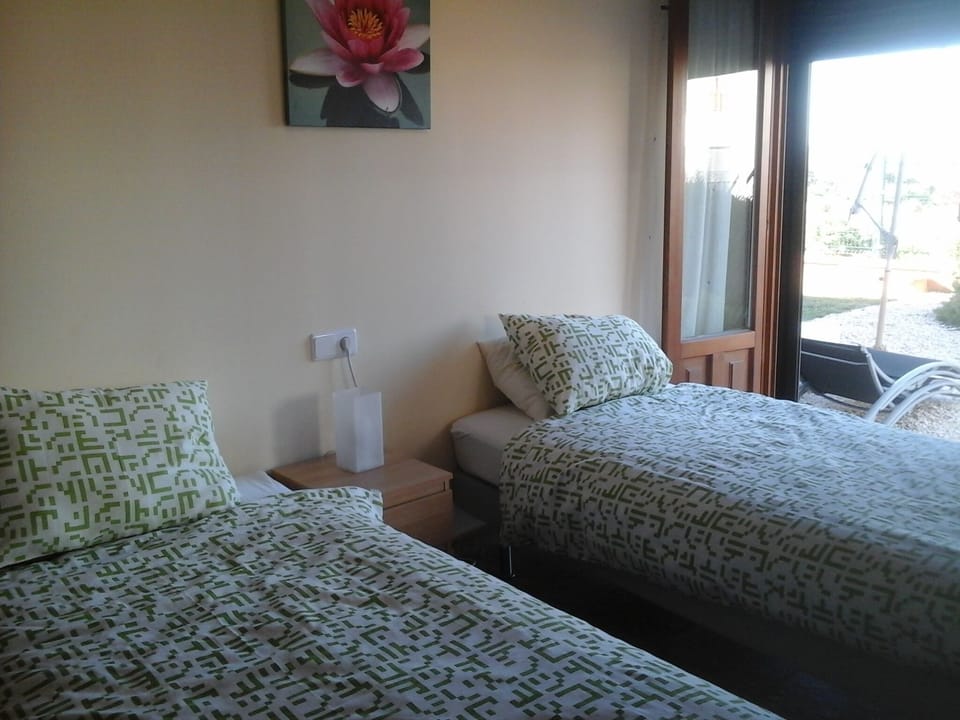 Bedroom2ii