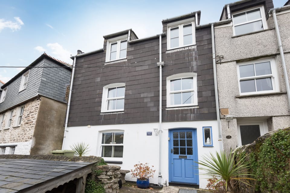 Thimble Cottage,  former period fisherman’s Cottage