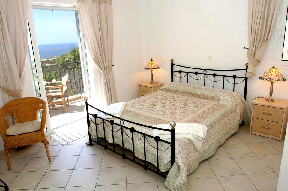 one of the Double bedrooms