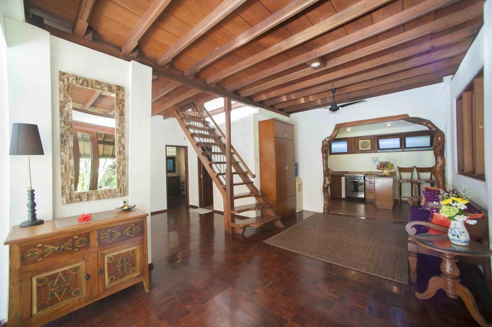 Traditional 8br Villa Central Seminyak 