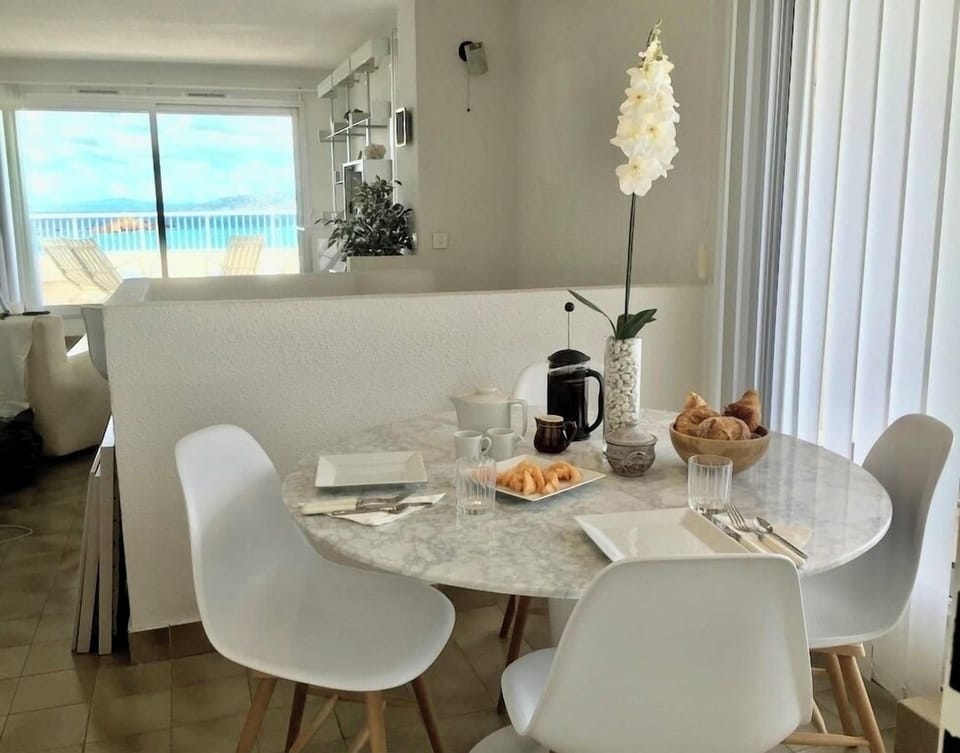Internal dining area