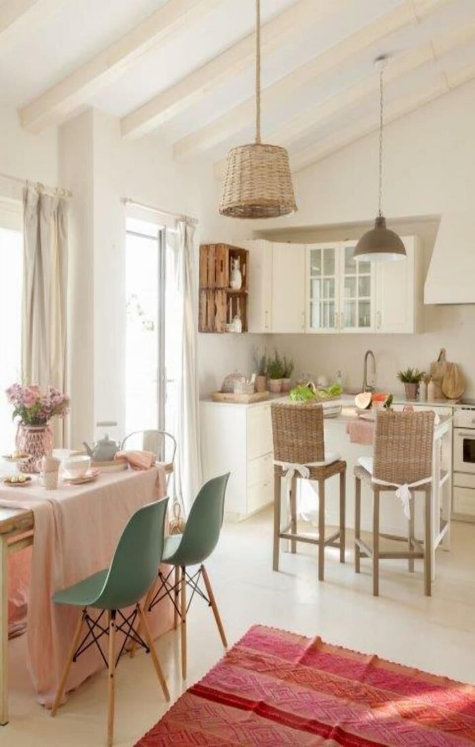 Open space kitchen / dinning area