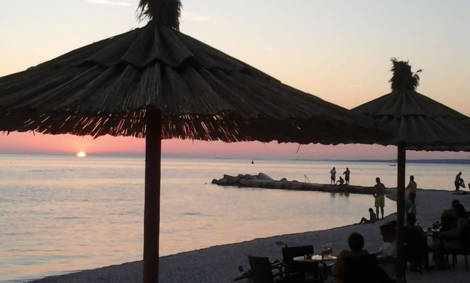 beach bar