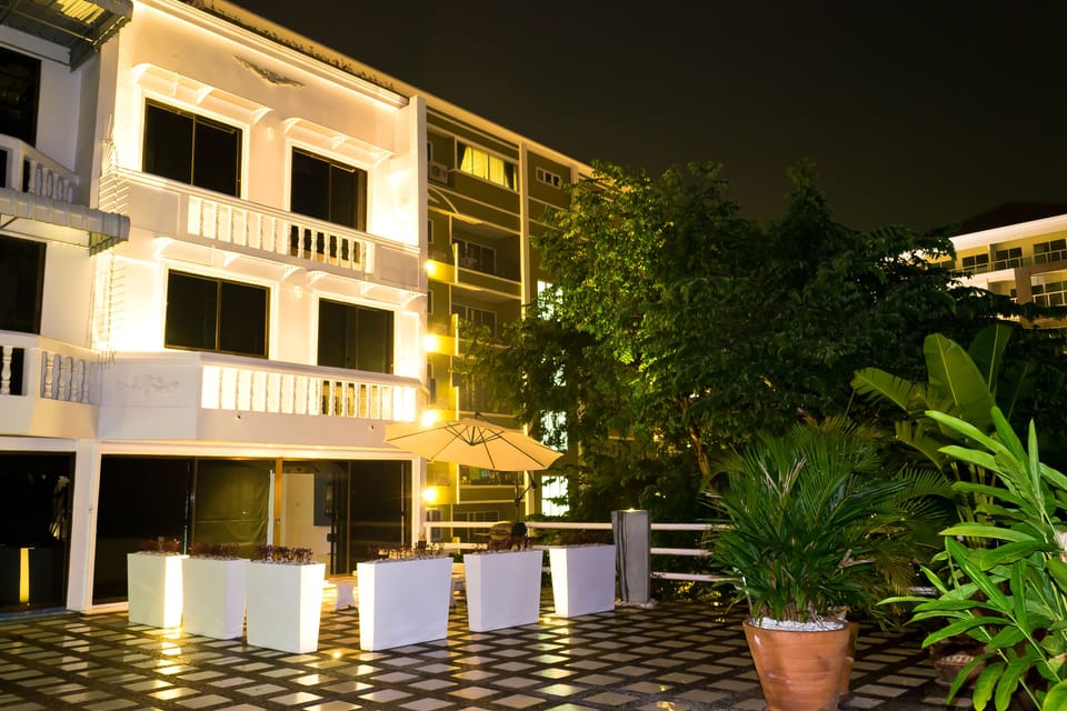 Our Beautiful White Elegance spans over 3 levels and a Rooftop Terrace on top as well...