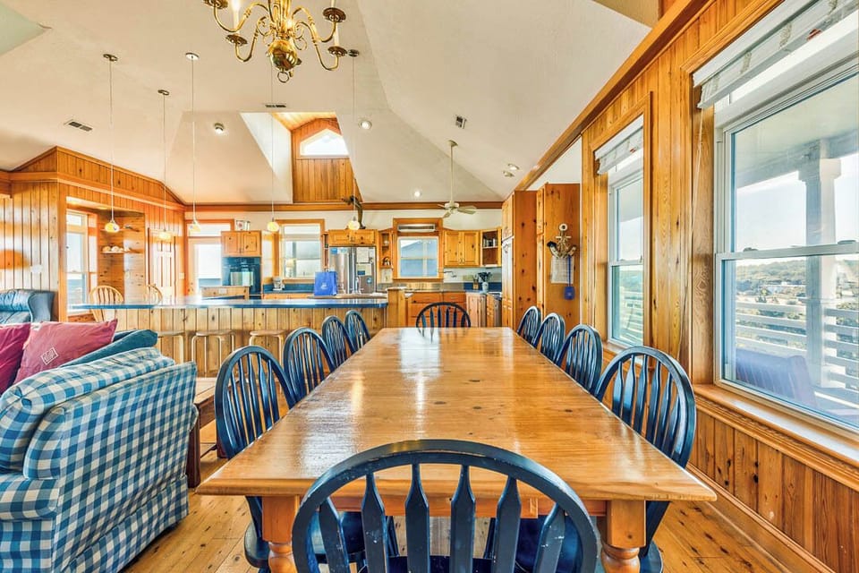 Top-Level Dining Room with Table (seats 10)
