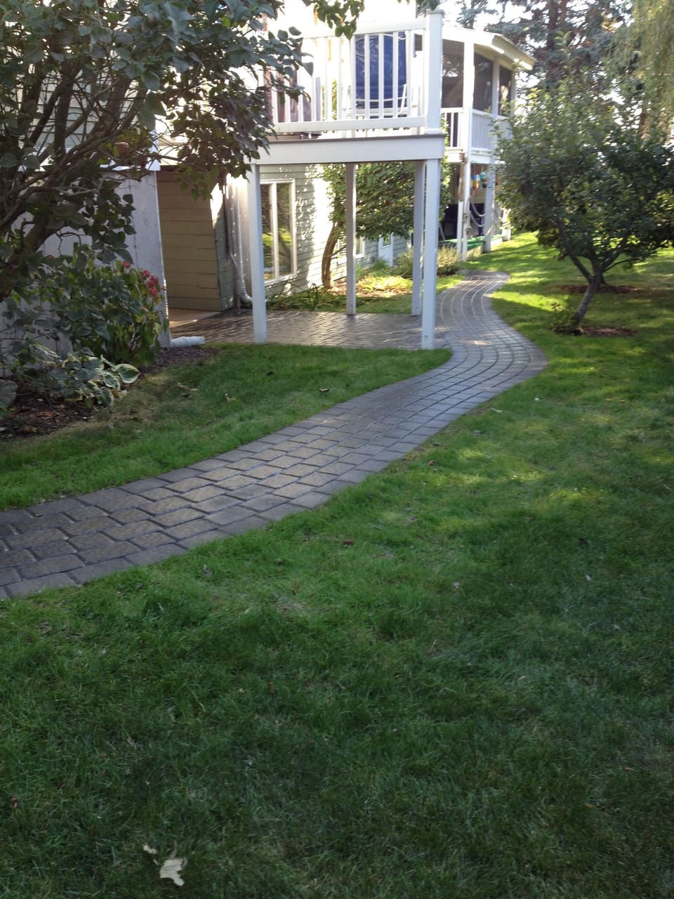 Back walkway to apartment
