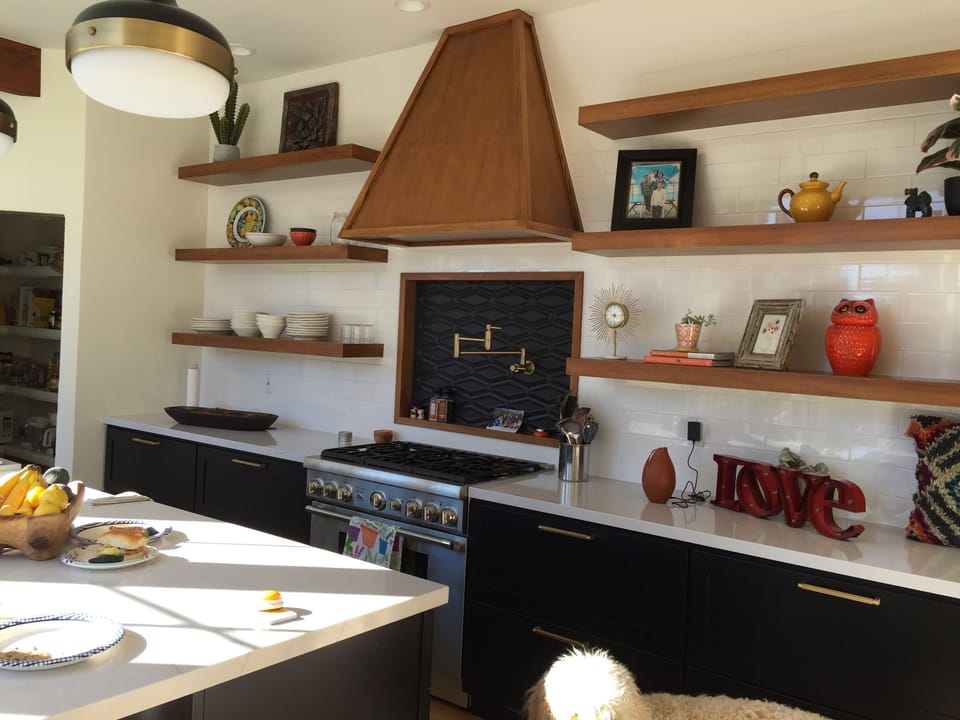 state of the art kitchen 
Best quality appliances, Full views out to the pool 