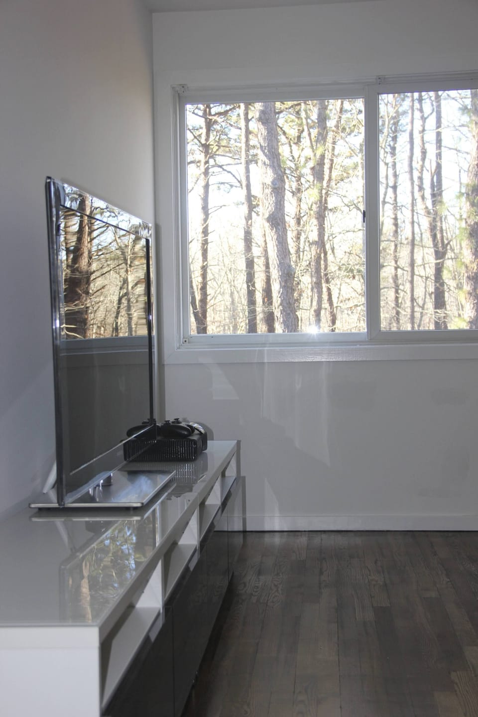 Flatscreen Samsung 46' TV, XBOX & Video Games