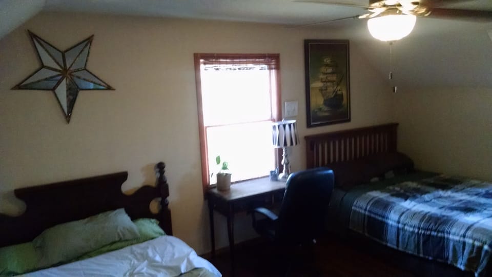 spare bedroom #1