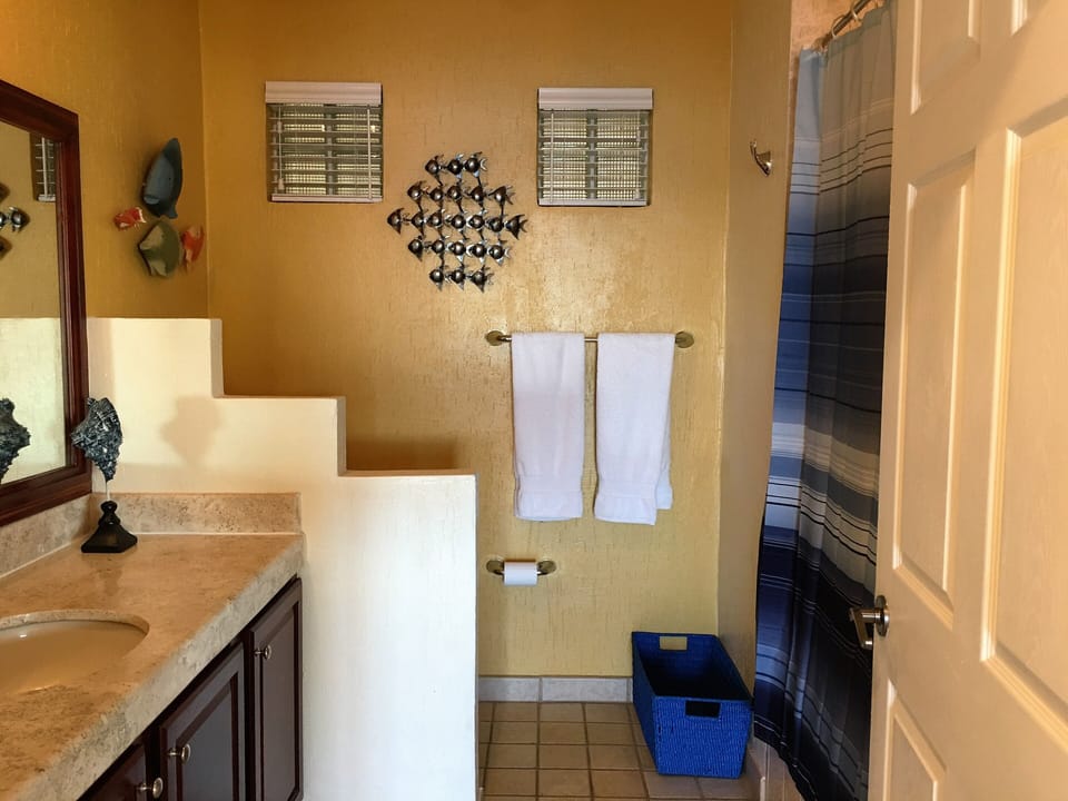 Master Bathroom w/Large Tub!
Wall Mounted Hair Dryer!