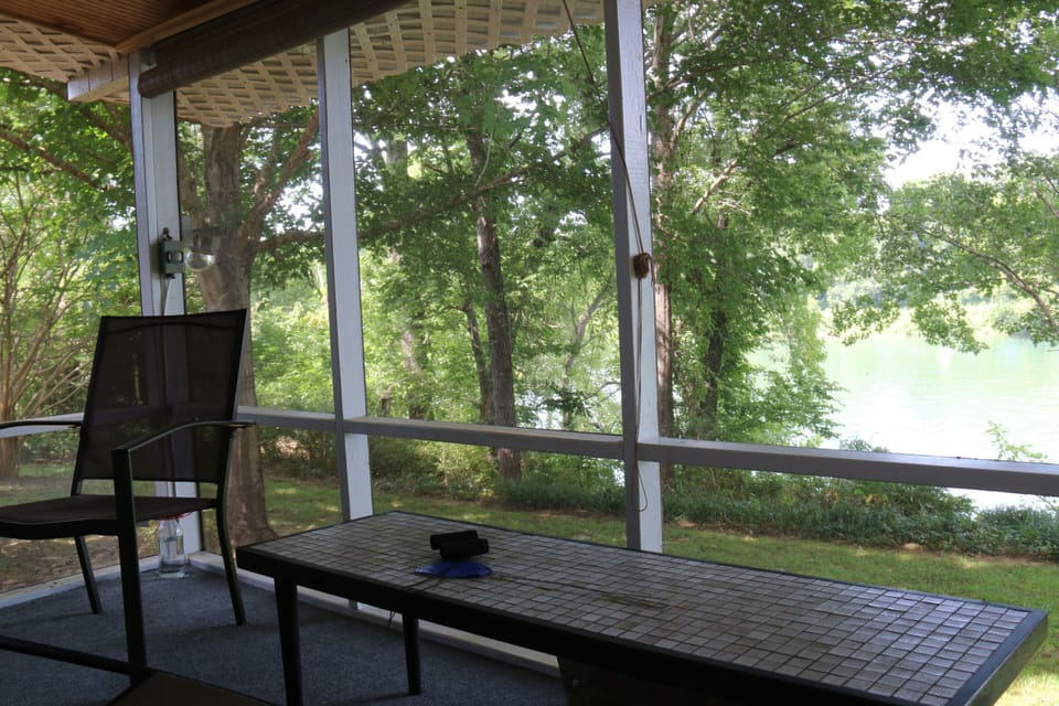 screened in porch, off dining room