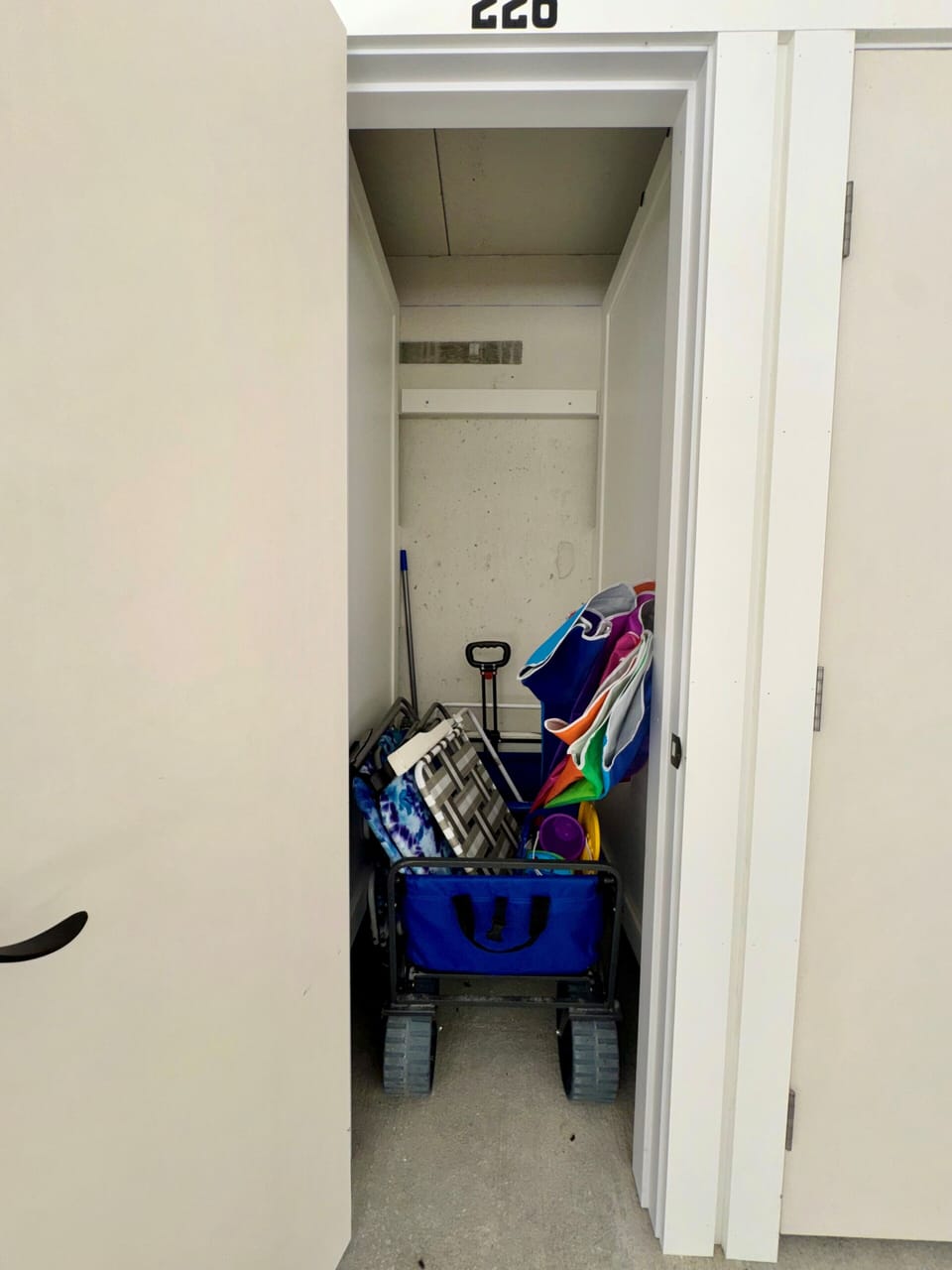 BEACH STORAGE