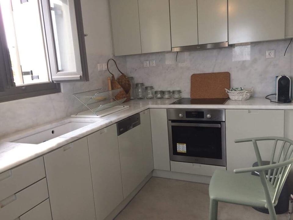 kitchen {upstairs}