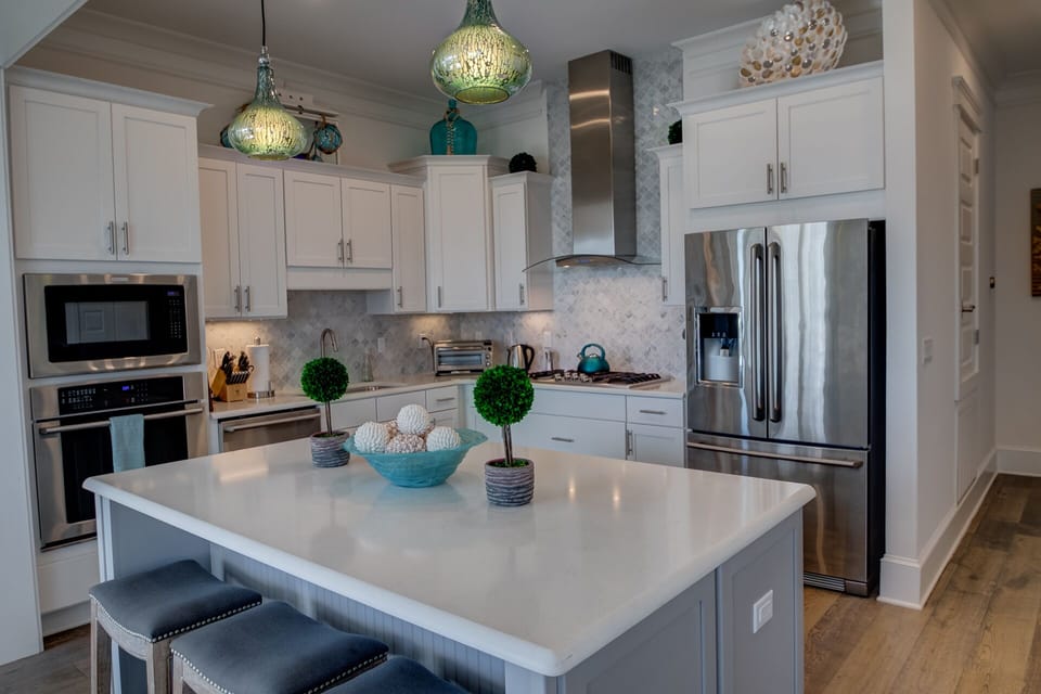 Beautiful kitchen with everything needed for a great chef 