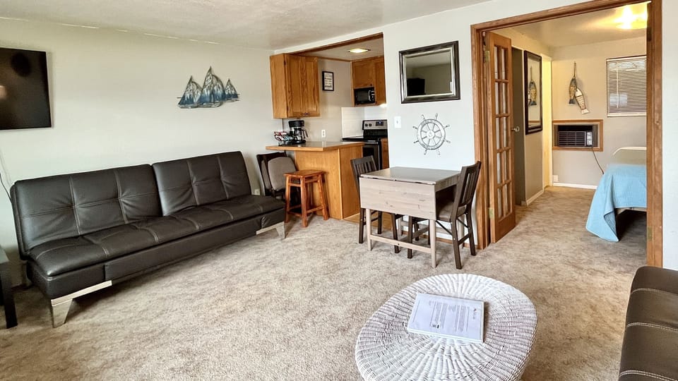 Open floor plan - Living room and kitchen, with bedroom to the side