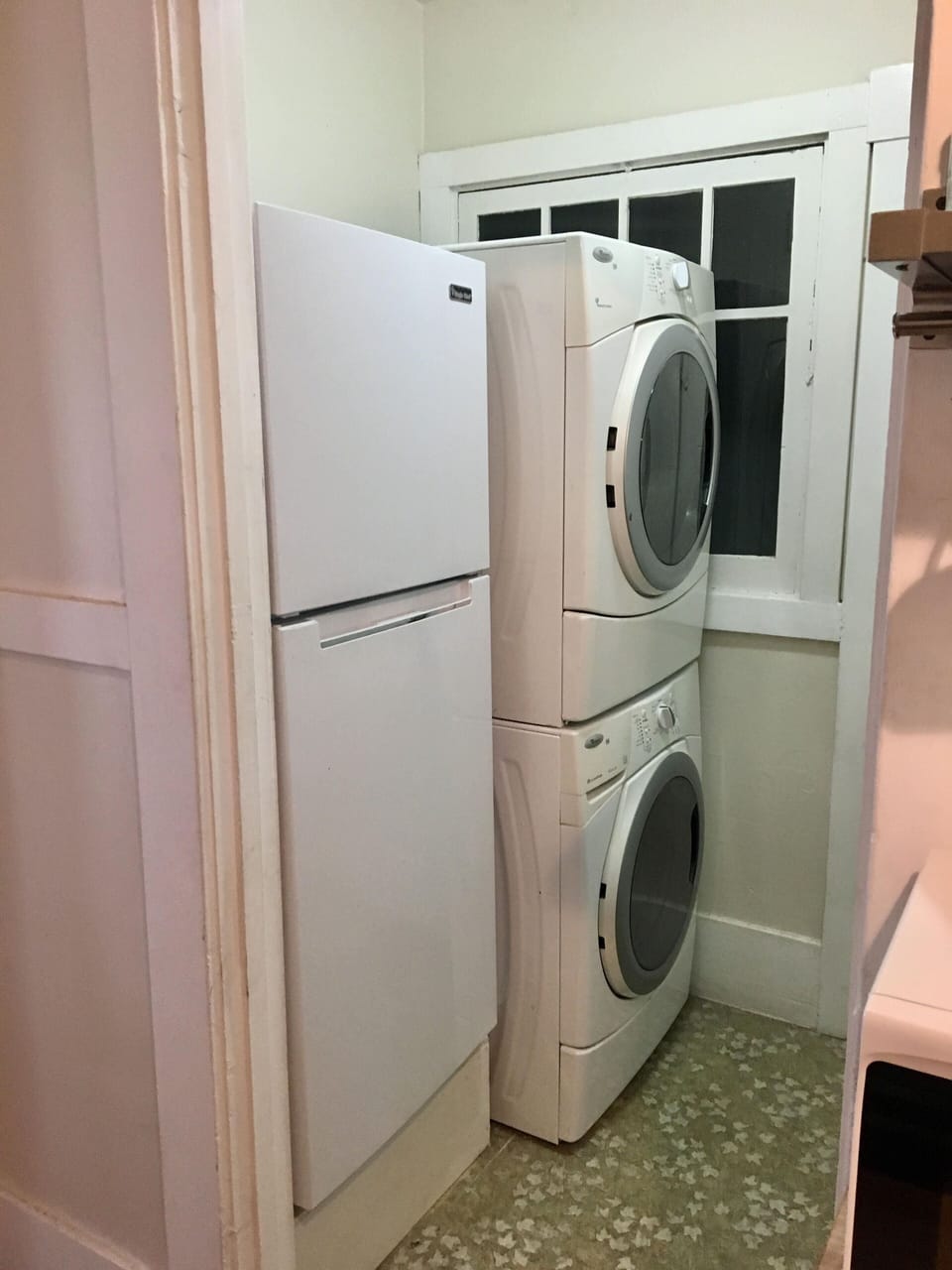 Washer/Dryer, stackable, front-loading and efficient