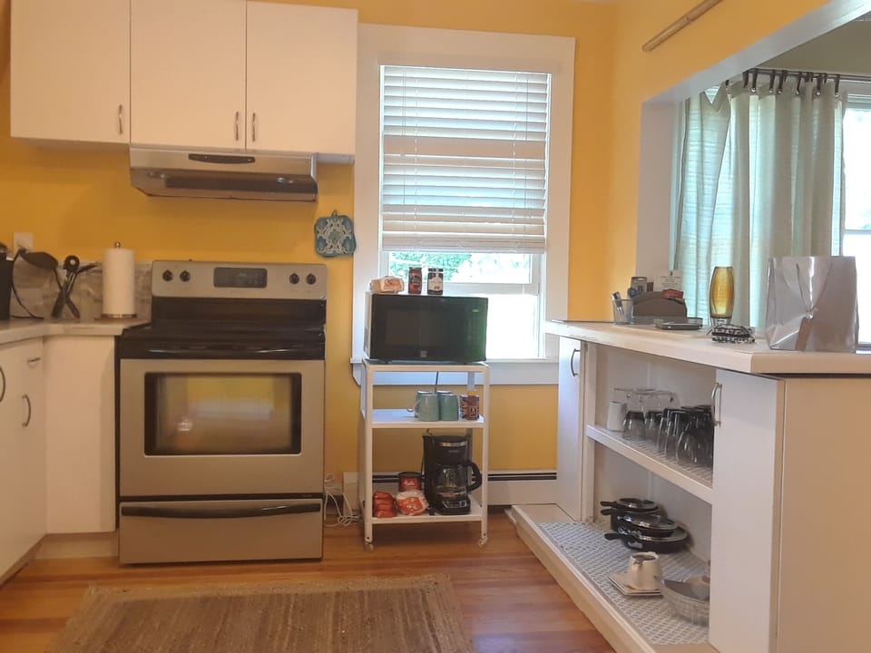 Fully equipped kitchen