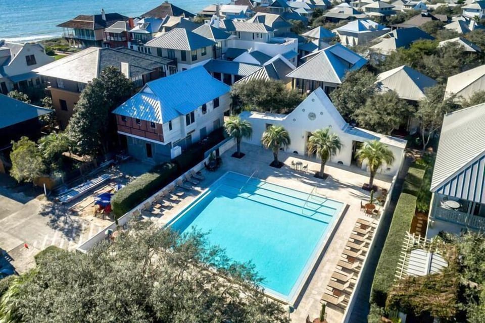 Coquina Pool