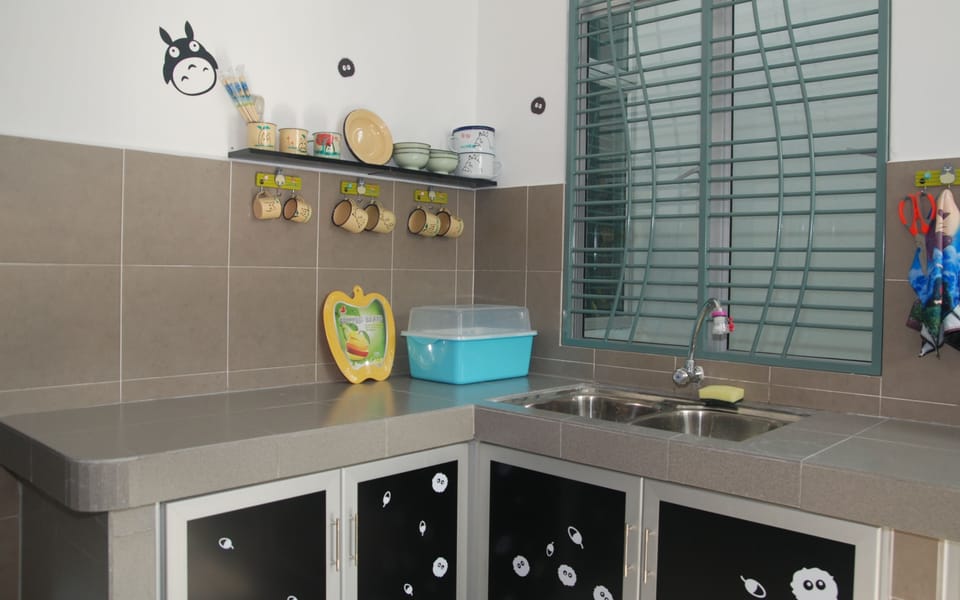Qstay Sitiawan Townhouse (Totoro Dreams)