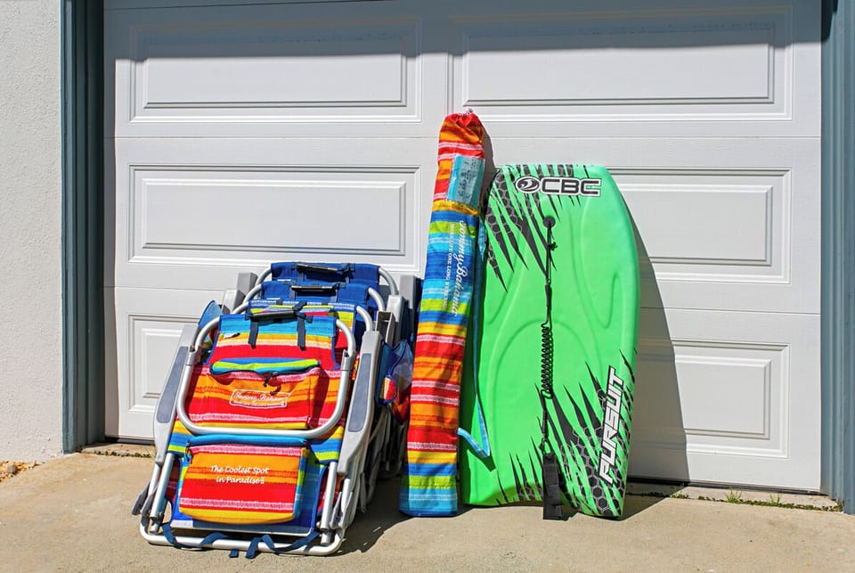 Bikes, toys and beach supplies provided