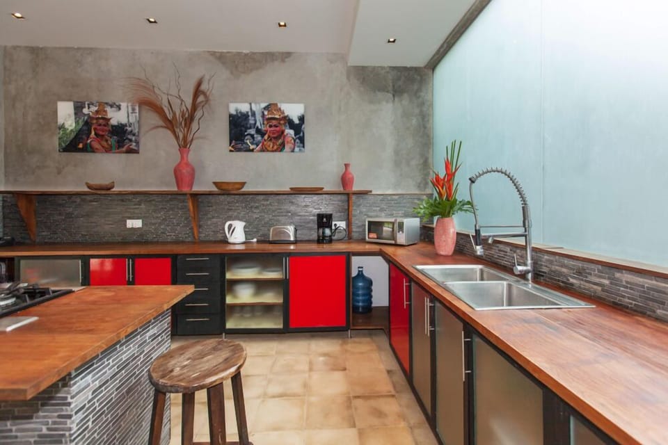 3BR Beautiful villa in North Seminyak!