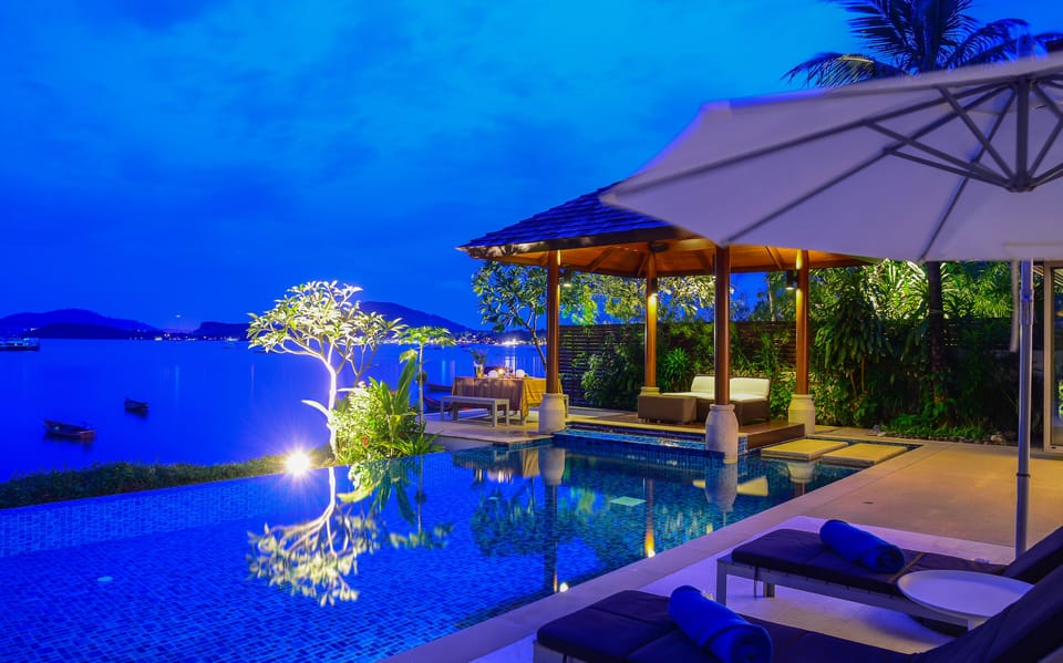 Spend your nights by the pool with your family and friends.