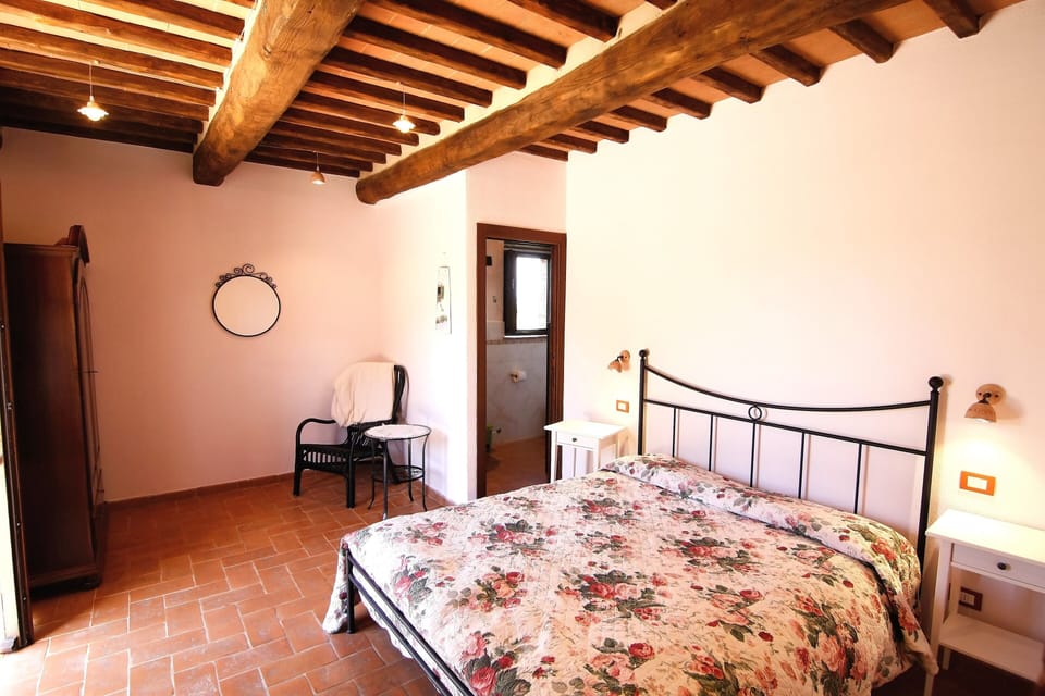 Noce cottage: bedroom