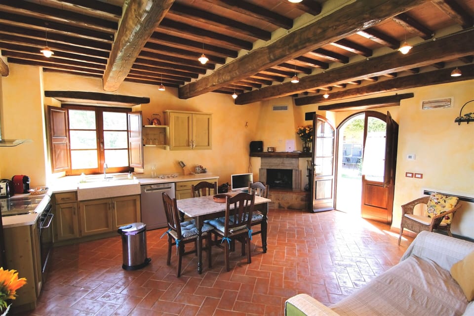 Noce cottage: living room