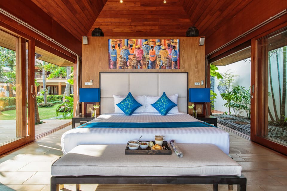 Each bedroom has en-suite bathroom, satellite TV, DVD player, & air-conditioning