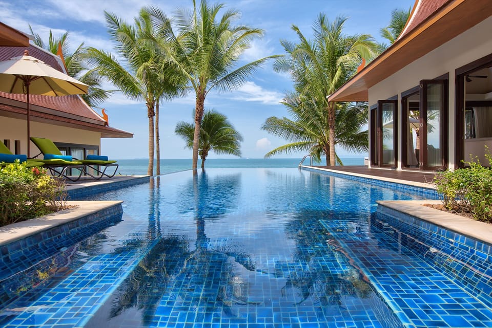 The villa features 18.5m infinity pool overloooking beautiful ocean view